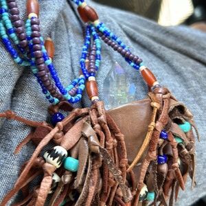 Leather pouchW crystal Necklace